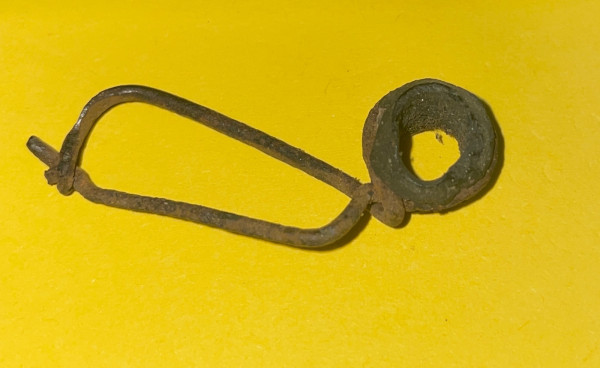 tail lamp wire grommet1.jpeg