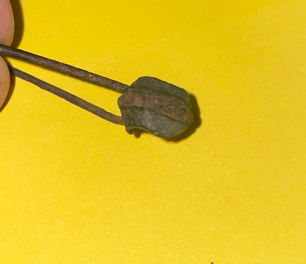tail lamp wire grommet2.jpeg