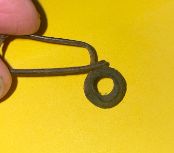 tail lamp wire grommet3.jpeg