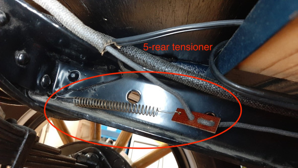 4 Tail lamp wire rear clip.jpg