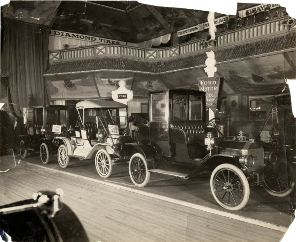 EARLY 1909 MODEL T.jpg