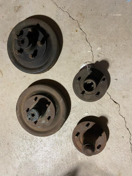 wire wheel hubs.jpg