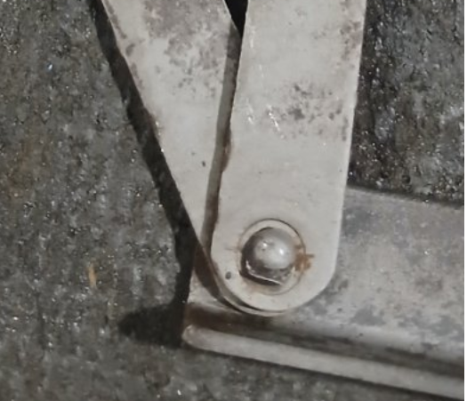 Close up rivet.png
