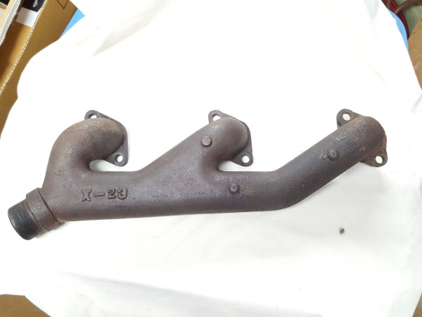 Frontenac Exhaust manifold Butler.jpg
