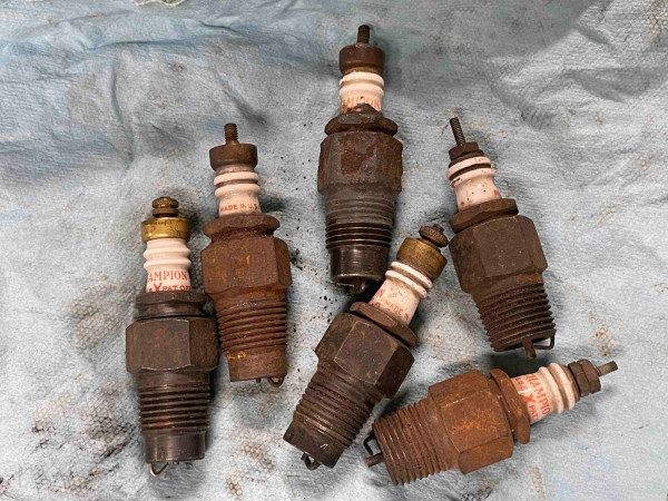 champion spark plugs pipe.jpg