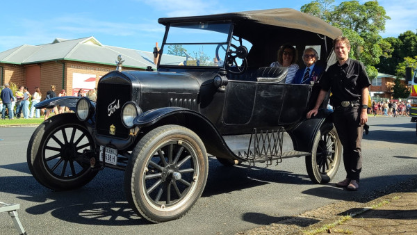 mmexport1746231575478.jpg (370.66 KiB) Viewed 3058 times It was my honour to drive Dulcie Balderston in the ANZAC Day Parade in Taree.
