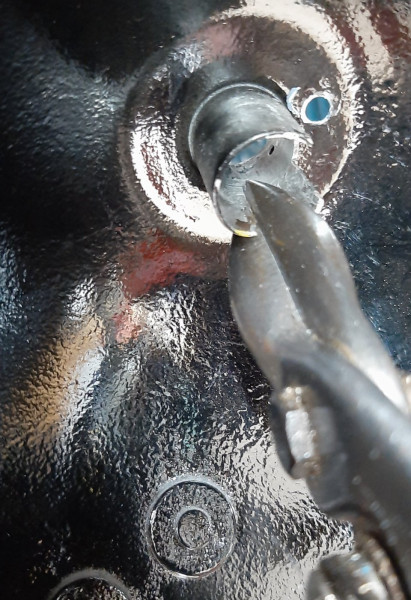 Headlight socket reorientation 1.jpg