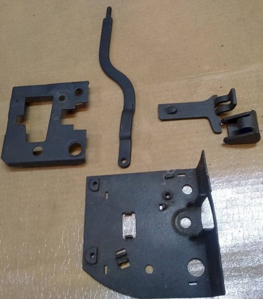 Driver latch 05.jpg
