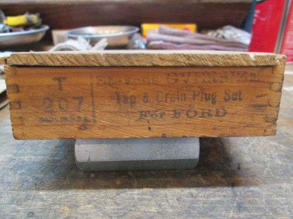 Stevens T-207 box.JPG