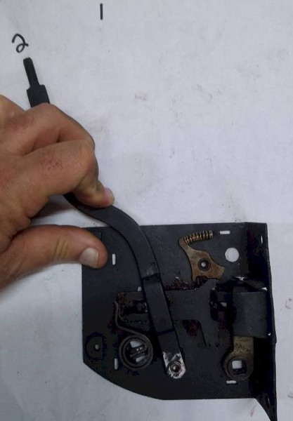 Driver latch 11.jpg