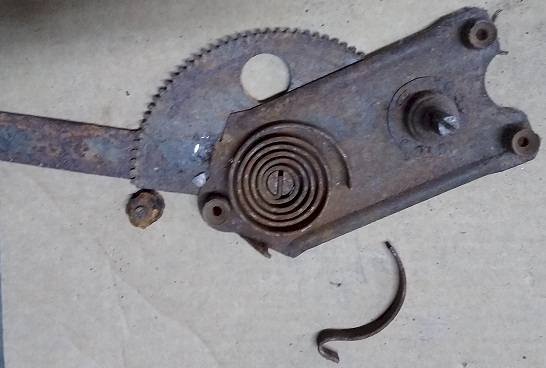 Right latch 03.jpg