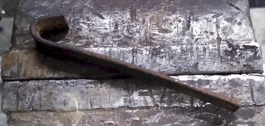 Right latch 04.jpg