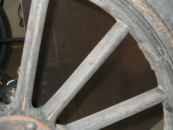 Pinstripe wheel Sherman.jpg