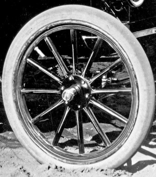 wheel pinstripe.jpg