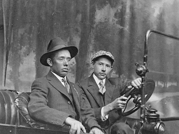1917rarewindshield.jpg
