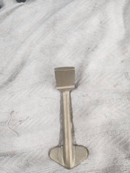 tail light bracket.jpg