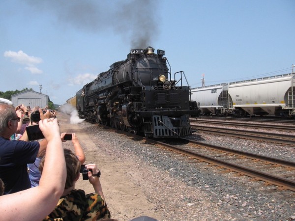 9E090591-5DF9-43E4-9E3D-1C31EEF7581A.jpeg (299.67 KiB) Viewed 7079 times Locomotion, a little off topic but exciting.