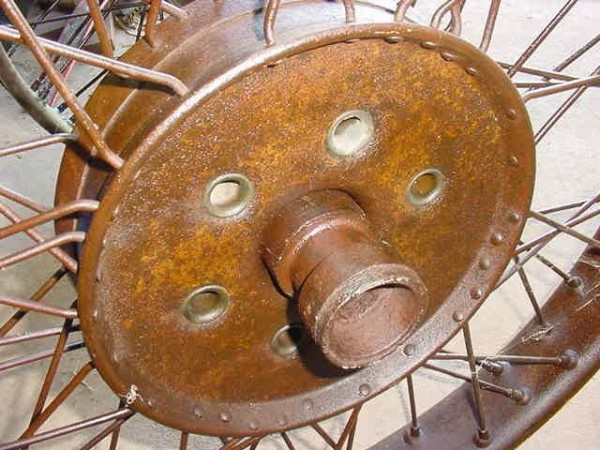 303857 14-03-2004 1920-1925 Ted King Rajo Wire Wheels 04.jpg