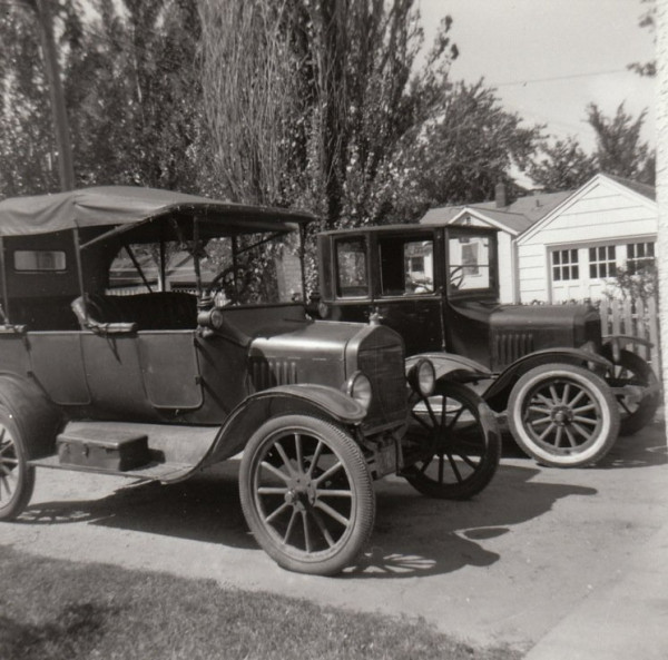 4 1920 Ford July 1952.jpg