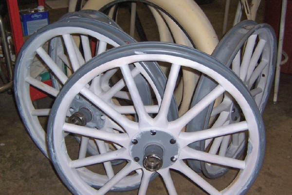Wood wheels primed Aug 30 50.jpg