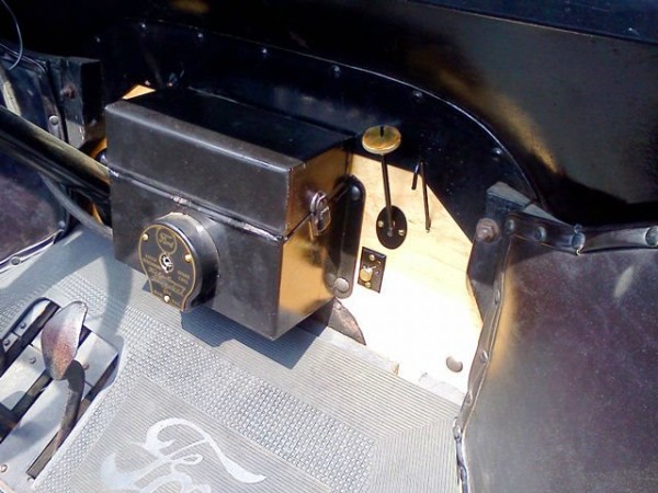 headlight switchb 1.jpg