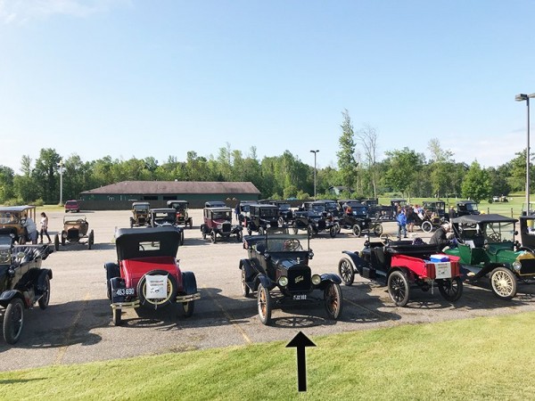 Proof I made it!  My car is parked between Brian Dowell on the left and Gord Koll on the right.  My guardian angels who watched over me on the first day's tour. Thanks guys!