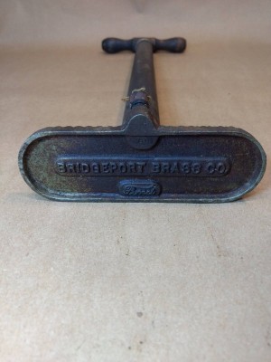 ModelT_Bridgeport Brass Pump_With Ford Script_C.jpg