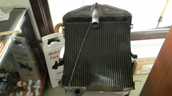 NOS AFT MKT RADIATOR 006.JPG