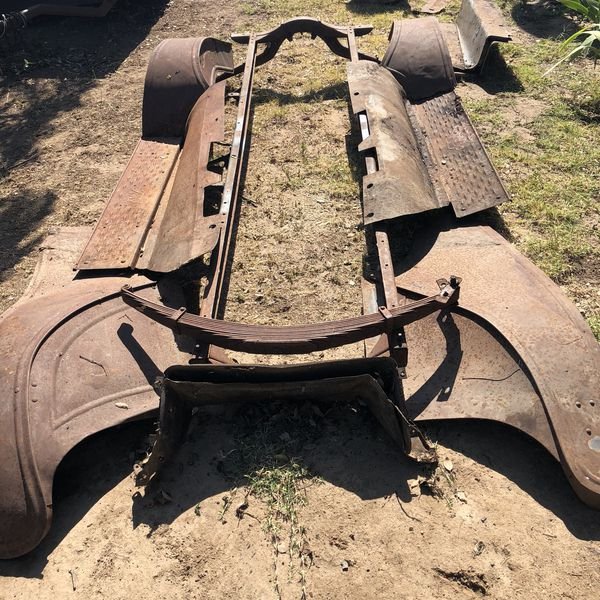 Model T Fender and Frame1.jpg