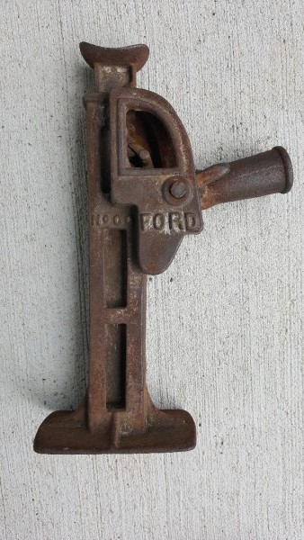 MODEL T FORD JACK 1.jpg