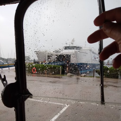 ferry2.jpg
