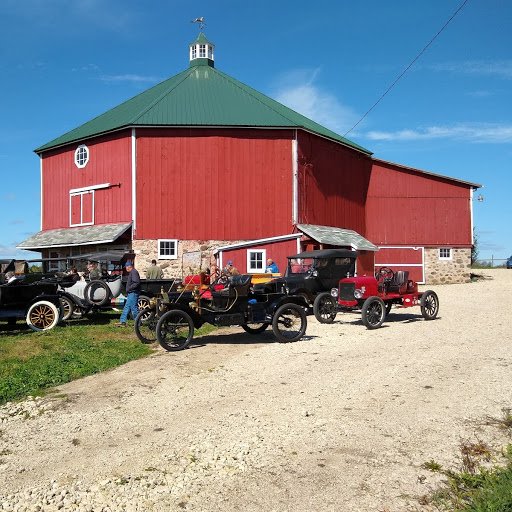 barn1.jpg