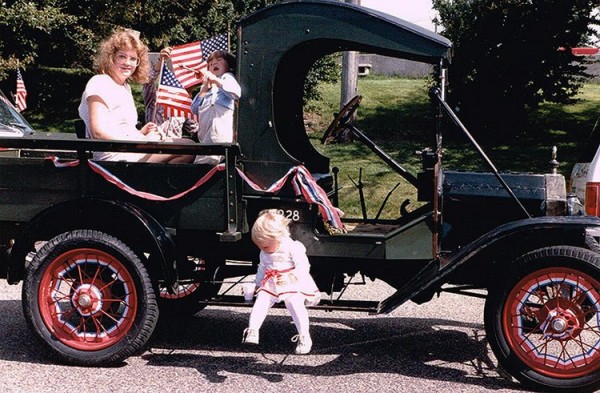 Kids1985.jpg