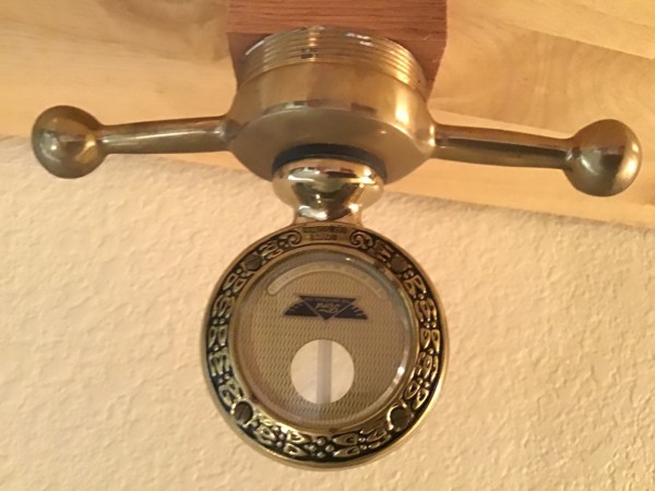 Brass wreath /dog bone