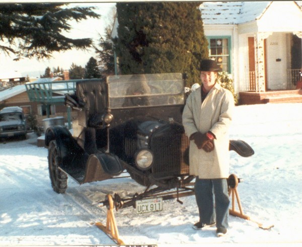 1919 with skis.jpg