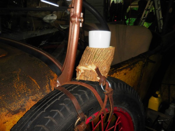Cup holder T.JPG