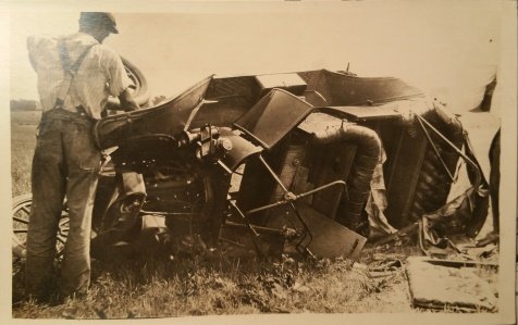 Wrecked Model T 3.jpg