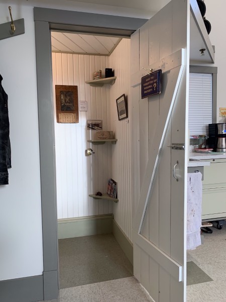 1206 Bath door open mres.jpg