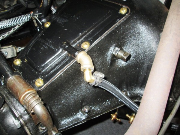 top oiler fitting.JPG