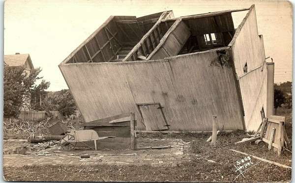 barn tornado 2.jpg