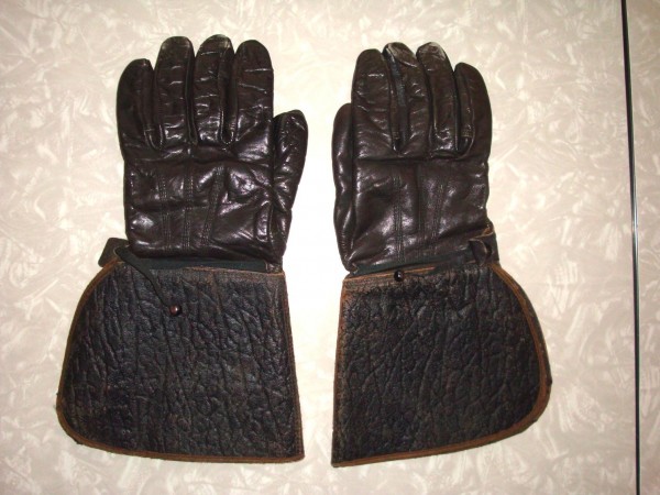 Gauntlets.JPG