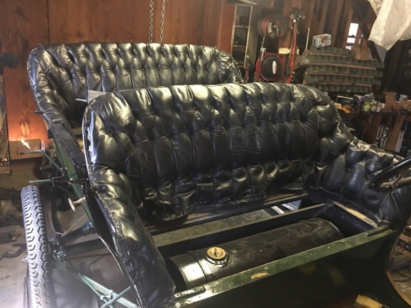 Front seat if 1909 touring