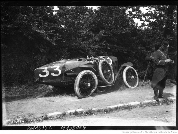 Boulogne_25-6-11_La_Peugeot_de_[...]Agence_Rol_btv1b69159068_1.jpeg