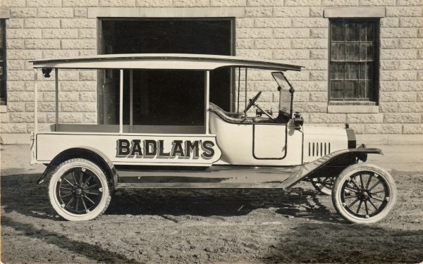Badlams model t truck 1916.jpg