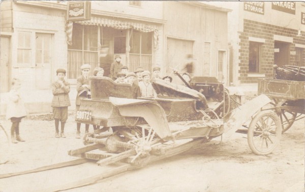 wrecked model t 2.jpg