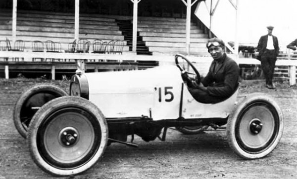 Fred Jones with Disteel on racer.jpg