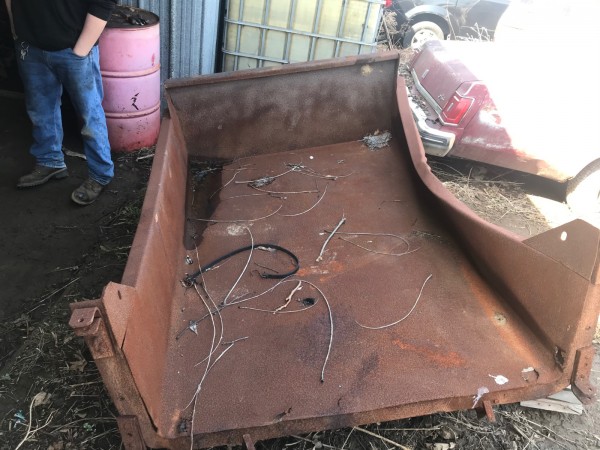 Dump bed