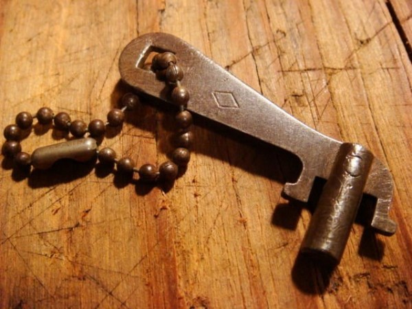 key with diamond.jpg