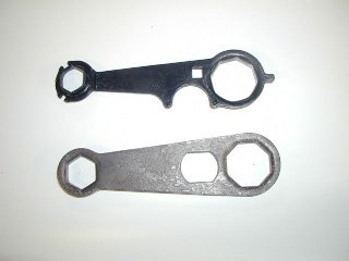 ModelT_1911_1912_HubWrenches.jpg