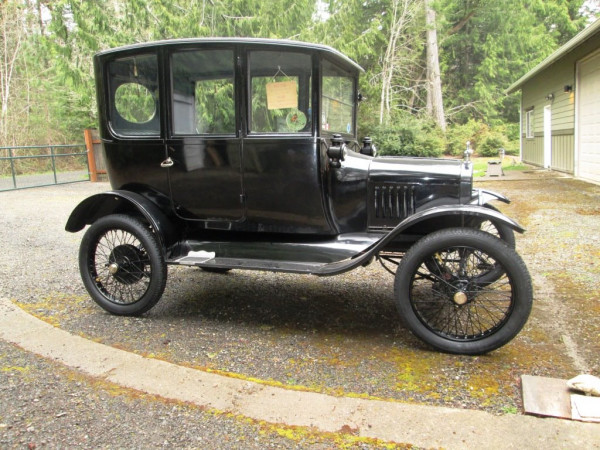 Centerdoor with Buffalo 1.JPG